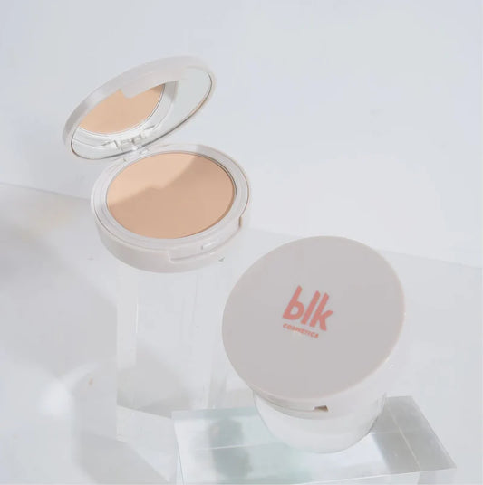 BLK All-Day Matte Powder Foundation SPF15