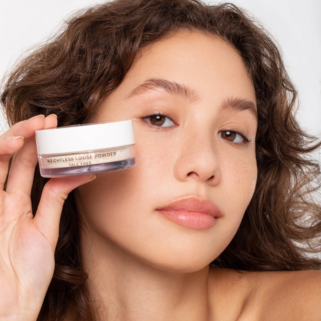 Issy & Co. Weightless Loose Powder - La Belleza AU Skin & Wellness