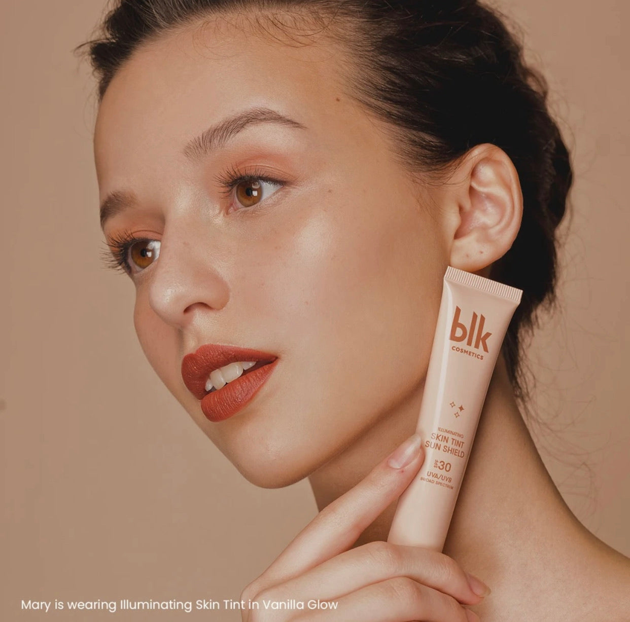 BLK Universal Illuminating Skin Tint Sun Shield SPF30 UVA/UVB - La Belleza AU Skin & Wellness