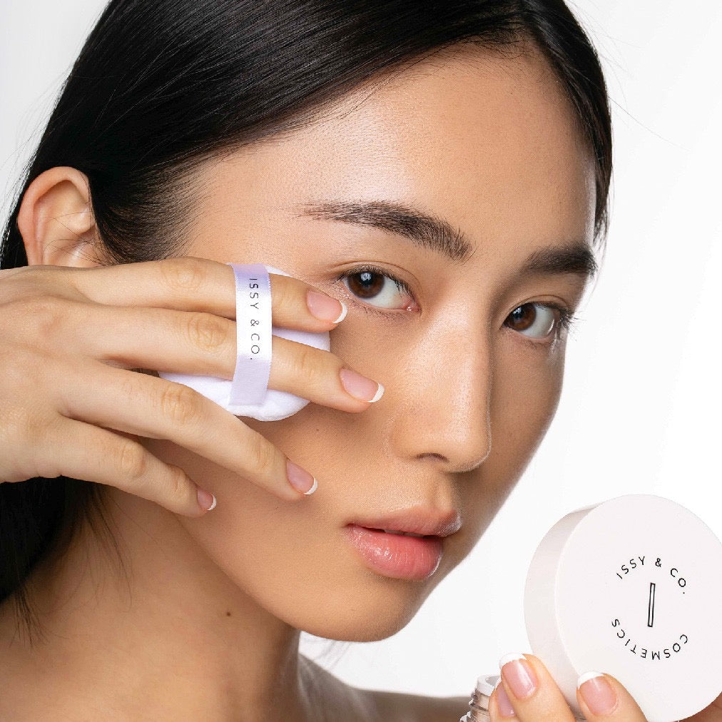Issy & Co. Weightless Loose Powder - La Belleza AU Skin & Wellness